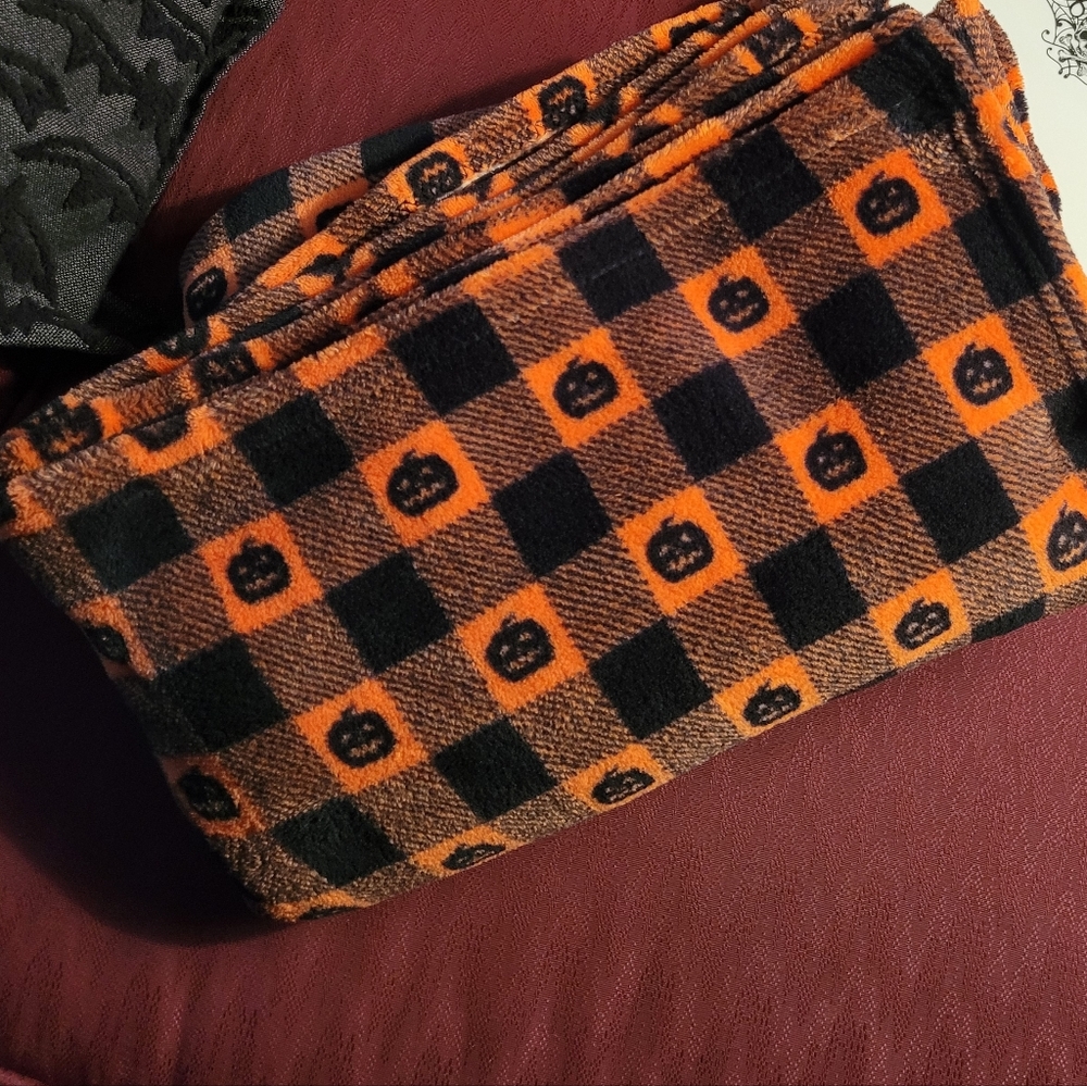 Pair Halloween pumpkin Jack O Lantern buffalo plaid check blankets gingham plush